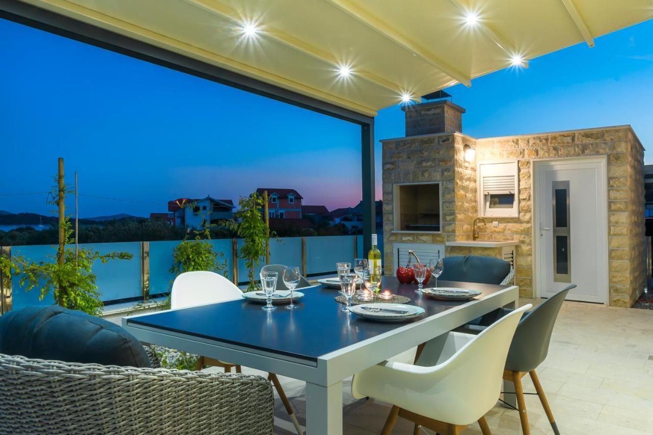 Villa Buzuk Vodice Exterior foto